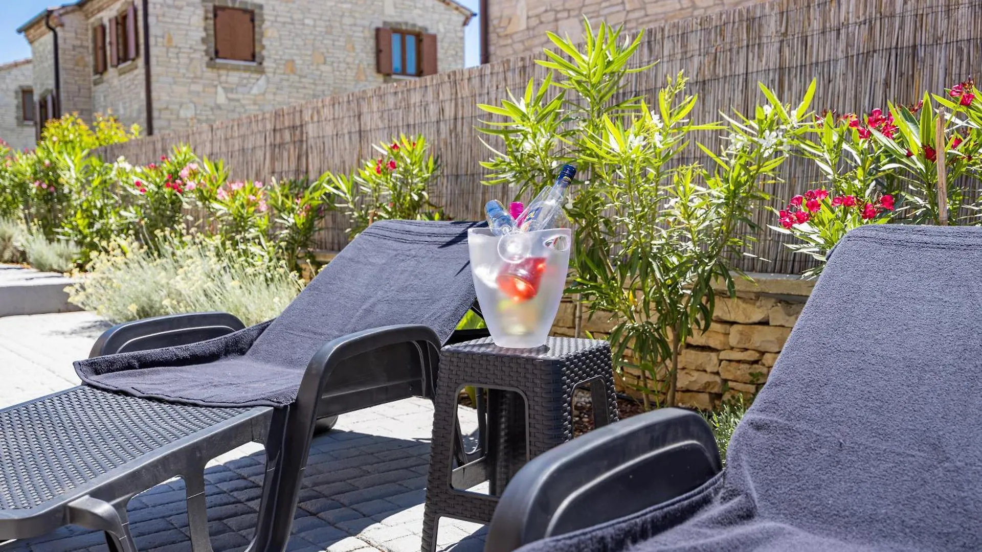 Villa Pietro Enjoying The Holiday Cabrunici